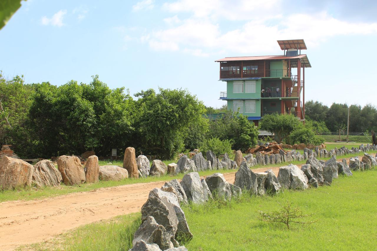 Yala Bay Resort Tissamaharama Ngoại thất bức ảnh